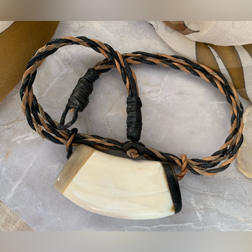 Hand Crafted Horn Bone Leather Tribal Necklace - Picture 3 of 5